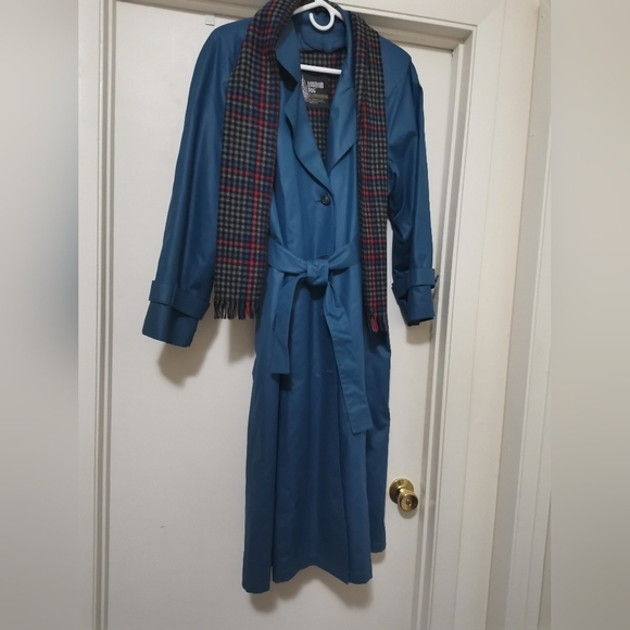 London Fog  Vintage Trench Coat with Scarf  10P - Picture 3 of 8